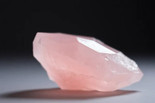 Londonite – Mineral Properties, Meaning, and Jewelry Guide